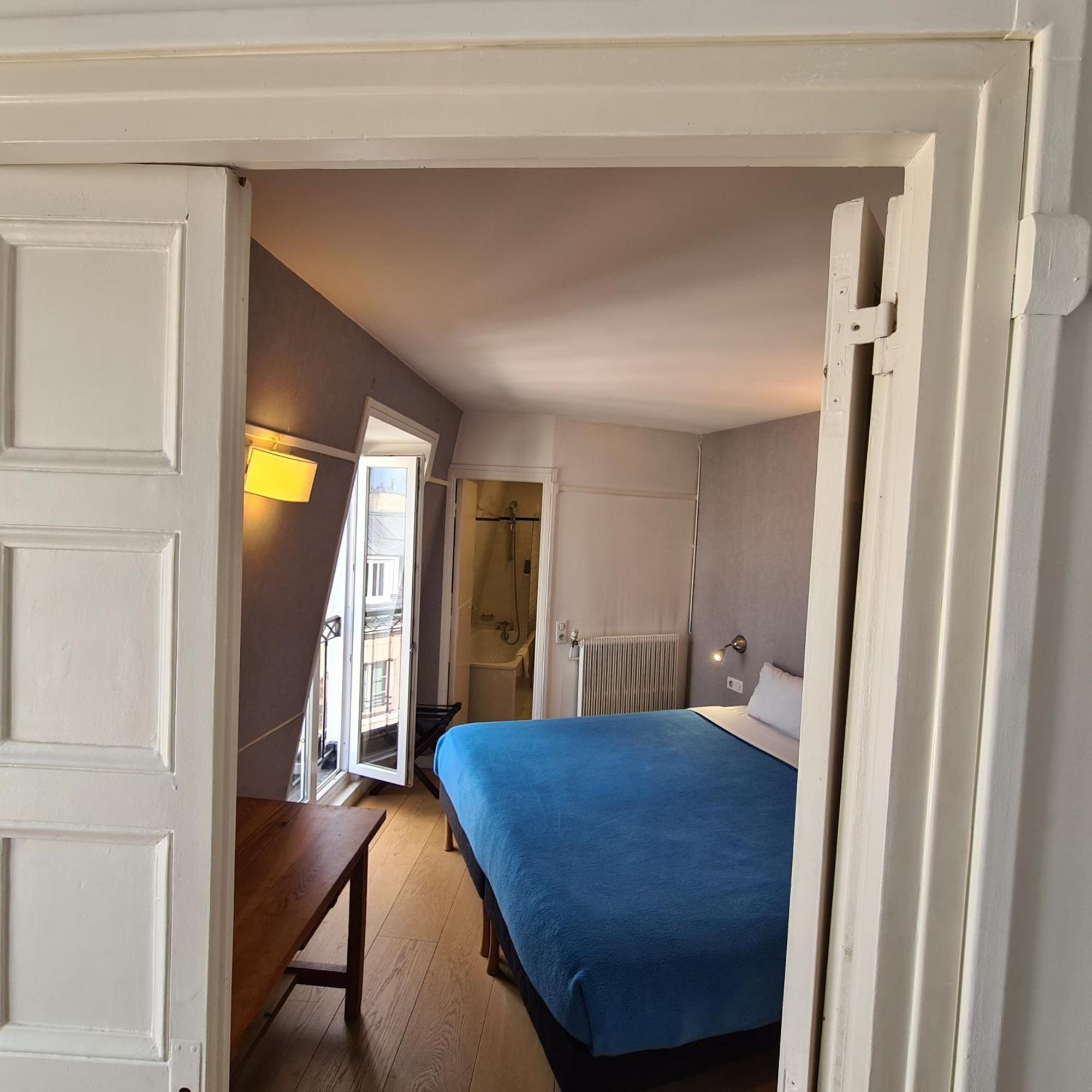 Hotel La Louisiane 2*